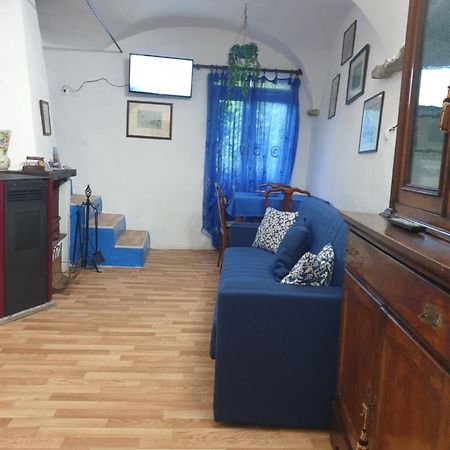 Casa Di Ingrida Bussana Vecchia Villa Сан Ремо Екстериор снимка